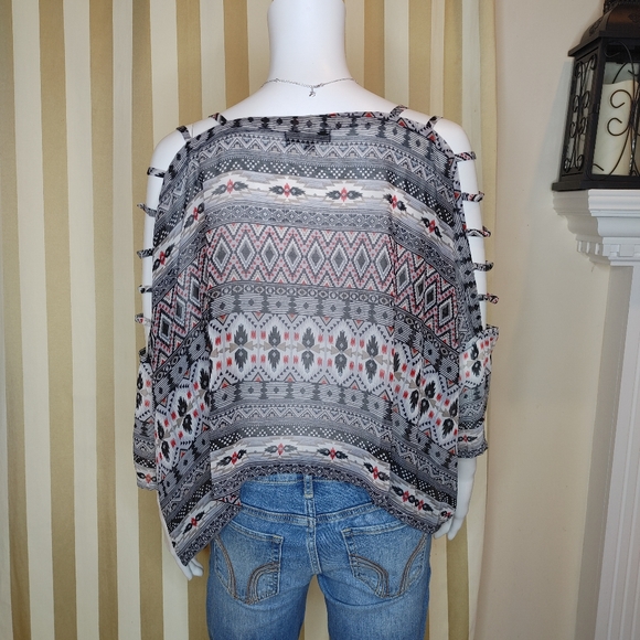 LF MILLAU LATTICE SLEEVE CROP TOP, MULTI XS - Picture 3 of 6